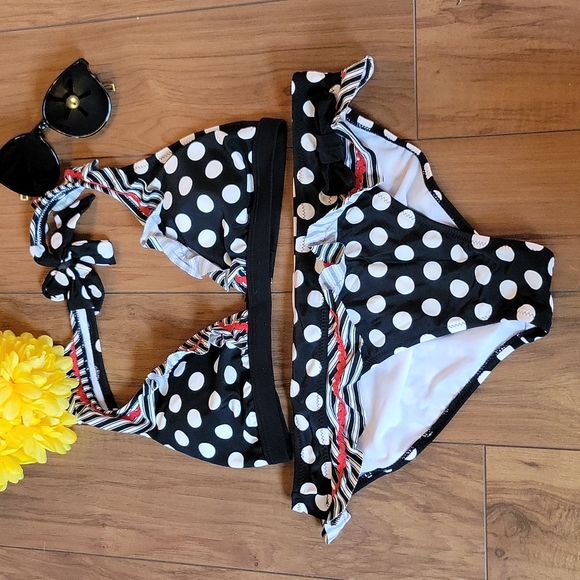 Jessica Simpson bikini - Picture 1 of 4